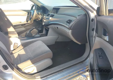 2009 Honda Accord 2.4 Lx-P z USA, uszkodzony, nr VIN 1HGCP26469A012743